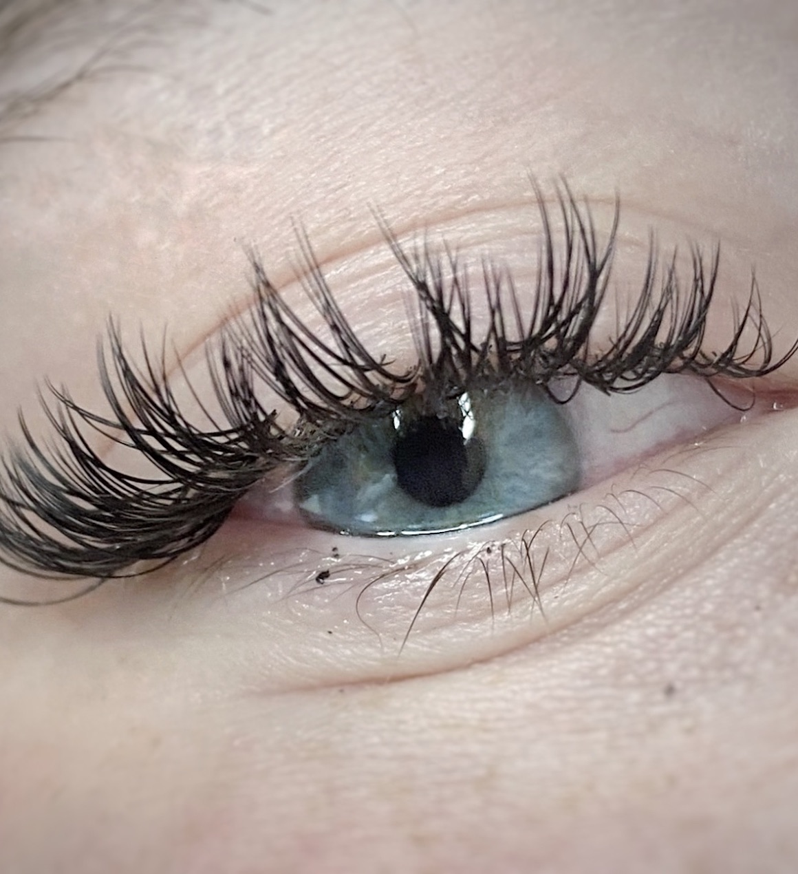 Natürliche Wimpernverlängerung Classic — Exclusiv Institut